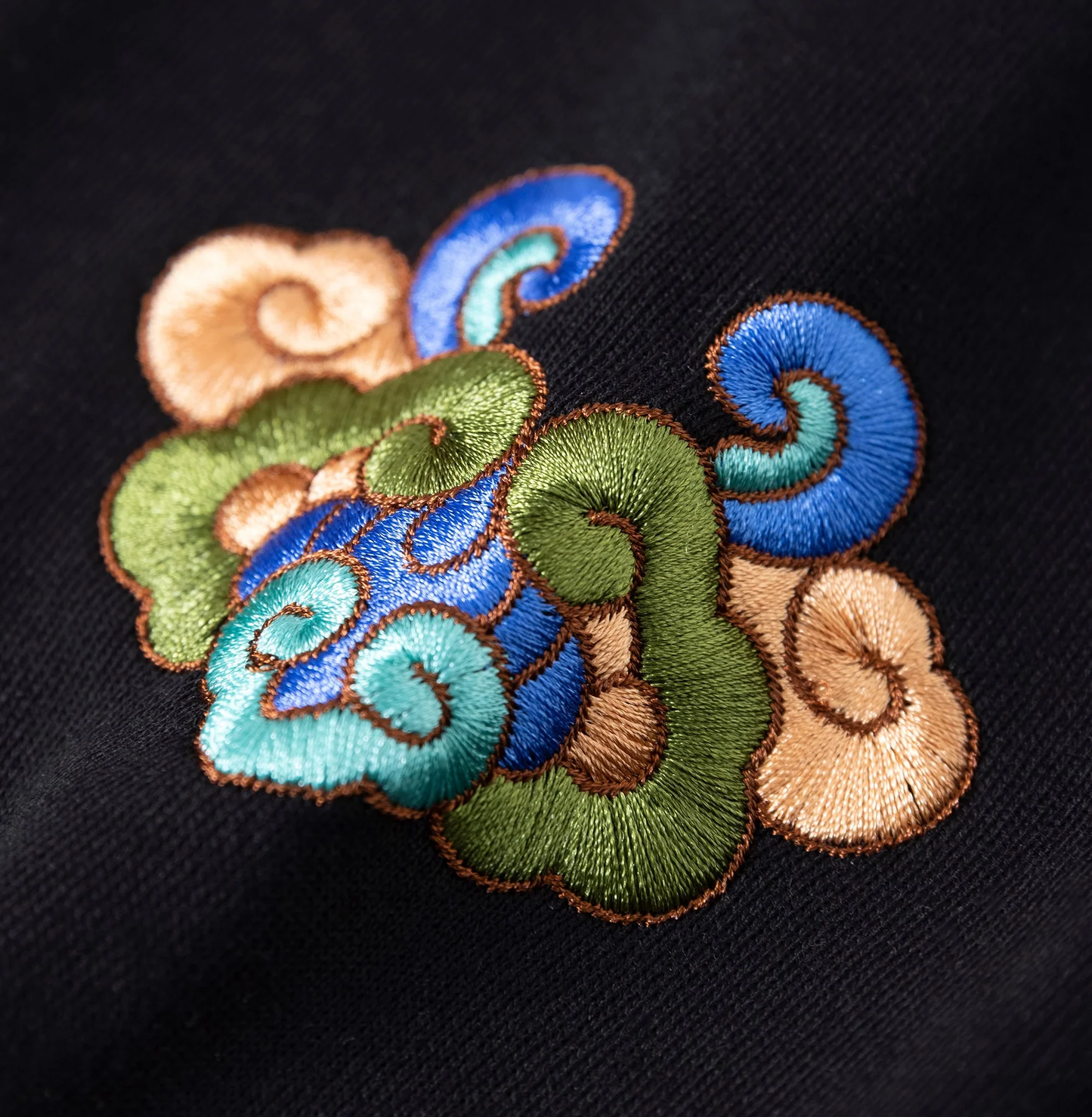 Niepce 山水刺繡帽T